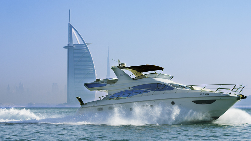 Luxury speed boat in Dubai